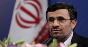 Ahmadinejad à la Mecque : « Nous sommes tombés dans le piège de nos ennemis »
