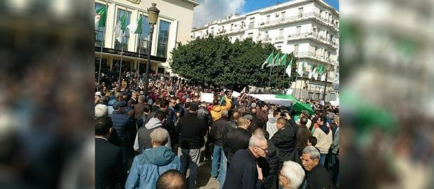 Manifestation réelle contre manifestation fallacieuse du 22 février
